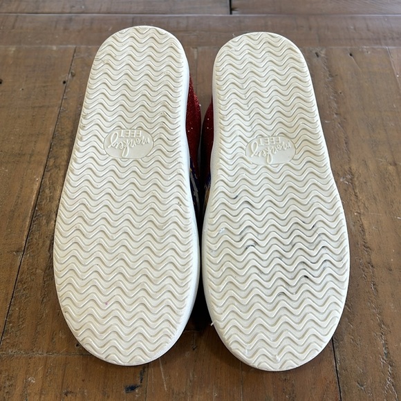 Monkey feet wonder woman slip on sneakers - Picture 9 of 11